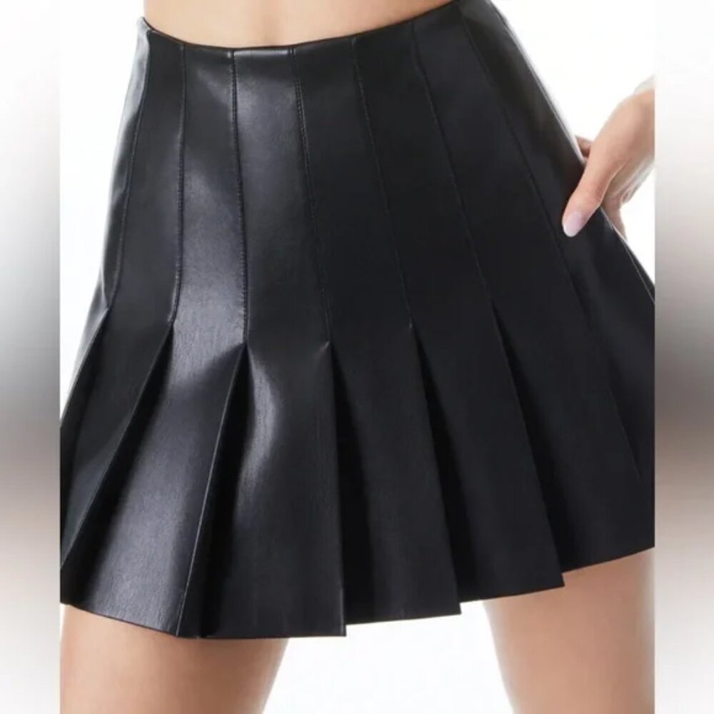 Alice + Olivia Black Pleated Mini Skirt - Picture 3 of 5